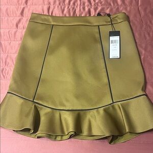 BCBGMaxAzria Green Mini Skirt with Ruffle Hem Zipper Size XS NWT